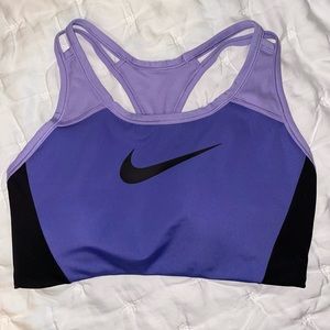 NWOT Nike Sports Bra w/ padded cups